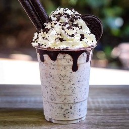 นมสดปั่นโอริโอ้+วิปครีม