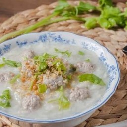 ข้าวต้ม เครื่องหมูสับ