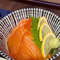 ข้าวหน้าแซลมอน + ซุปมิโสะ