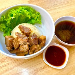 ข้าวหน้าหมูตุ๋น