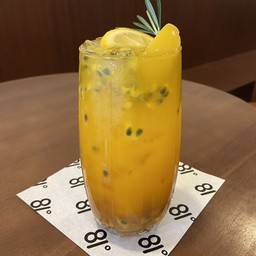 Sassy Peach Tea แซสซี่ พีช ที