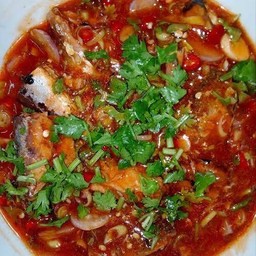 ยําปลากระป๋อง