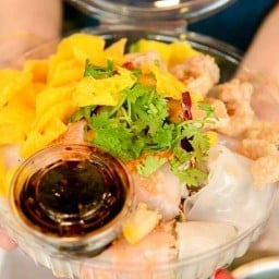 ร้าน เจ้าโปรด (ก๋วยเตี๋ยวหลอดผัดไทย)
