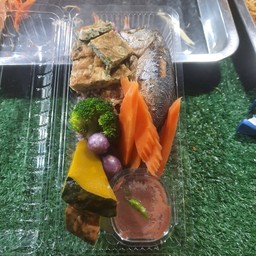 ข้าวไรซ์เบอรี่น้ำพริกปลาทู