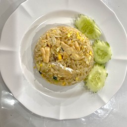 ข้าวผัดแซลมอน