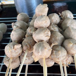 2.1ลูกชิ้นเอ็นเนื้อแท้สูตรเชลล์ชวนขิมน้ำจิ้มสามรสเด็ด(หม้อเดือด)10 ไม้