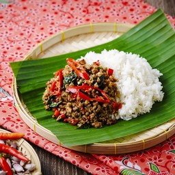 ข้าวคั่วกะเพรานายหัวหมู