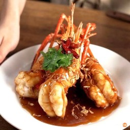 กุ้งขาวผัดซอส มะขาม เป็น กับข้าว