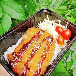 ข้าวไก่กรอบราดซอสทงคัตสึก