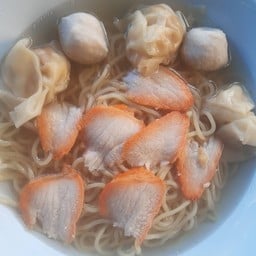 ชายสี่ หมี่เกี๊ยว แยกวัดแจ้ง ตรัง