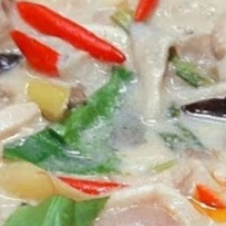 ต้มข่าไก่รวมสมุนไพรใส่ขาไก่เพิ่ม