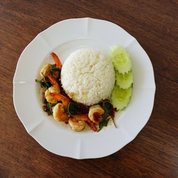 ข้าวกระเพรากุ้ง