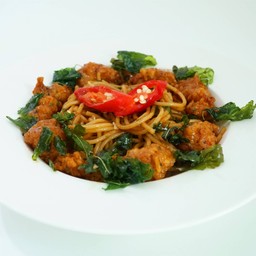 สปาเก็ตตี้กะเพราไก่กรอบ