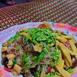 ตำเส้นสด+หน่อไม้ดอง