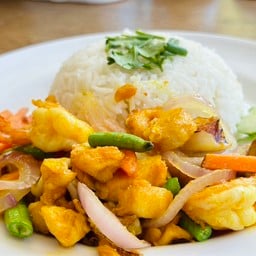 ทอดขมิ้นราดข้าว