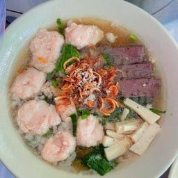 ก๋วยจั๊บญวน ป.ปั่นป่วน (หน้าวัดพานทา) ร้านกลาง❗️ 3