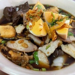 ก๋วยจั๊บแม่ผ่องศรี