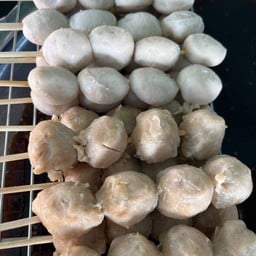 1.33ลูกชิ้นหมู-เอ็นหมูสูตรเชลล์ชวนขิมน้ำจิ้มสามรสเด็ด(หม้อเดือด) 5 ไม้