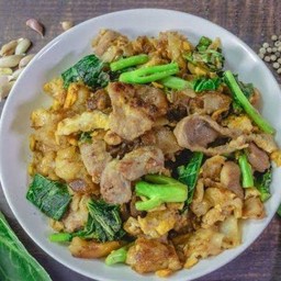 ผัดซีอิ๋วหมู