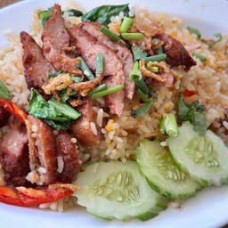 ข้าวผัดแหนม