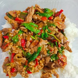 ข้าวกะเพราเนื้อ