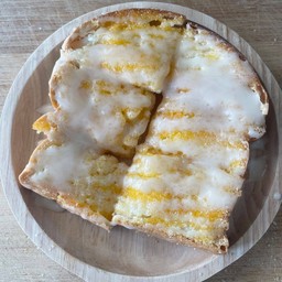 ขนมปัง เนย นม น้ำตาล (2แผ่น)