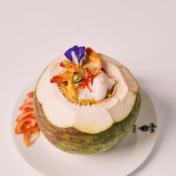 ห่อหมกทะเลลูกมะพร้าวอ่อน