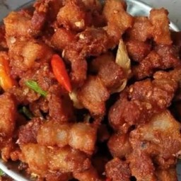 หมูสามชั้นทอดพริกสด(กับข้าว)