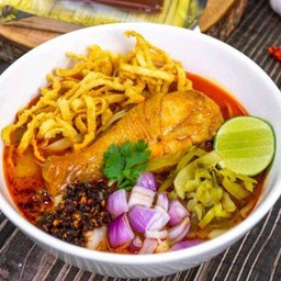 ข้าวซอยน่องไก่