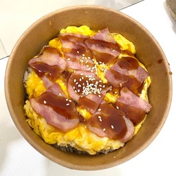 ข้าวไข่ข้นเบคอน ซอสเทอริยากิ