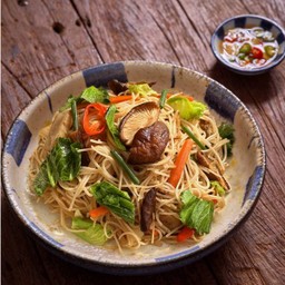 ผัดหมี่แขนงเห็ดหอม