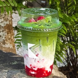 มัทฉะ - สตรอว์เบอร์รี่ - นมสด