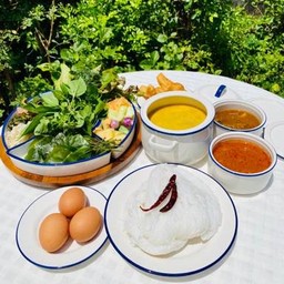 ขนมจีนชุดใหญ่