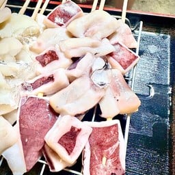 ปลาหมึกย่าง (น้ำจิ้มรสเด็ด)