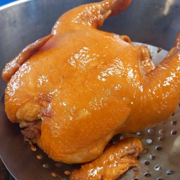 ไก่ต้มน้ำปลา 1 ตัว