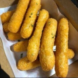 Chicken nuggets corn stick 8 pcs.