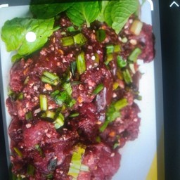 ก้อยเนื้อดินขม