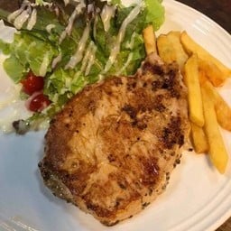 สเต็กหมูพริกไทยดำ