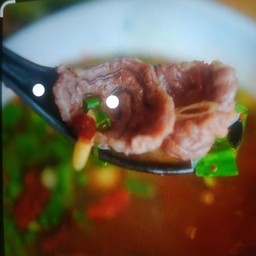 ต้มแซ่บเนื้อน่องลาย