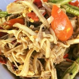 ซุปหน่อไม้ ใบแมงลัก