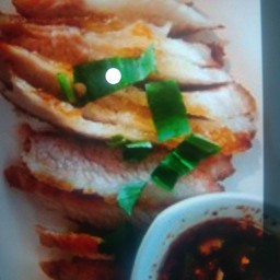 คอหมูย่างน้ำจิ้มแจ่วขม