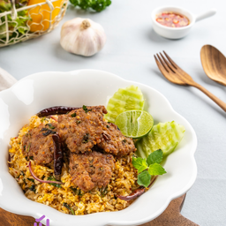 ข้าวผัดลาบหมูทอด