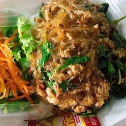 กระเพราวุ้นเส้น