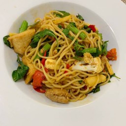 สปาเก็ตตี้ผัดขี้เมา Stir Fried Spaghetti With Spicy Herbs