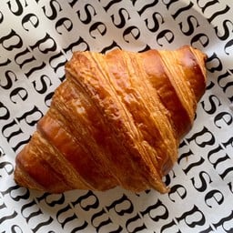 เพลน ครัวซองต์