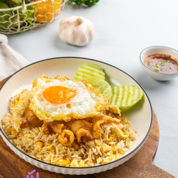 ข้าวผัดกากหมูกระเทียมเจียว+ดาว