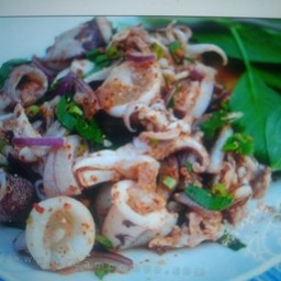 ลาบปลาหมึก