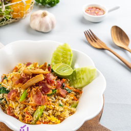 ข้าวผัดเบคอน