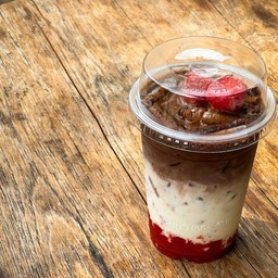 ช็อกโกแลต - สตรอว์เบอร์รี่ - นมสด