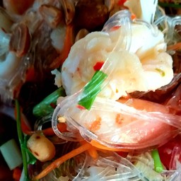 ยำวุ้นเส้นทะเล